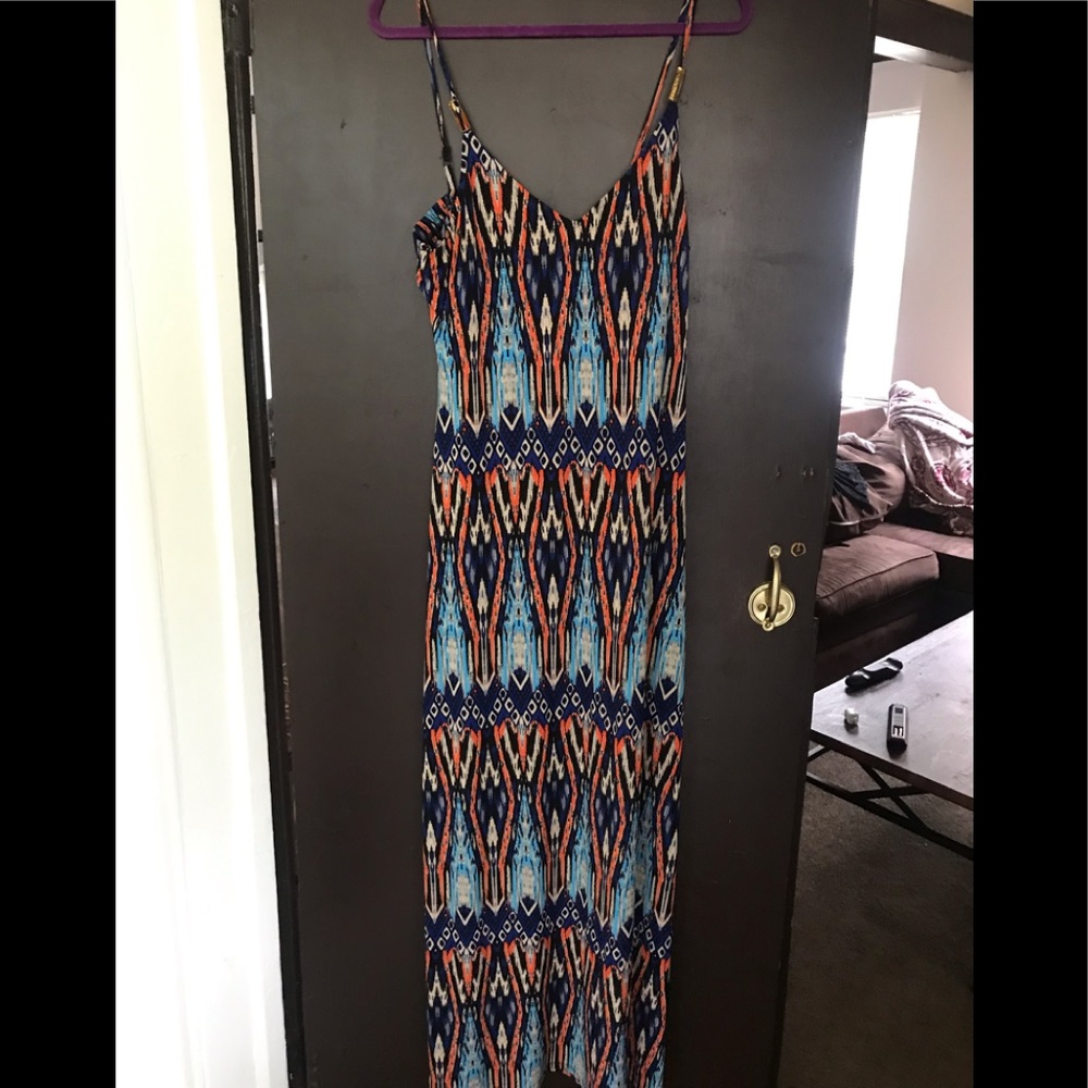 BEAUTIFUL AZTEC PRINT DRESS